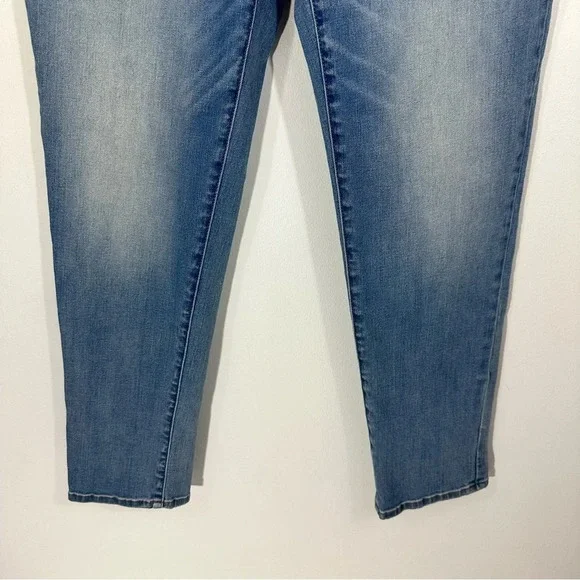 Chico’s Boyfriend Ankle Medium Wash Jeans - Picture 4 of 11